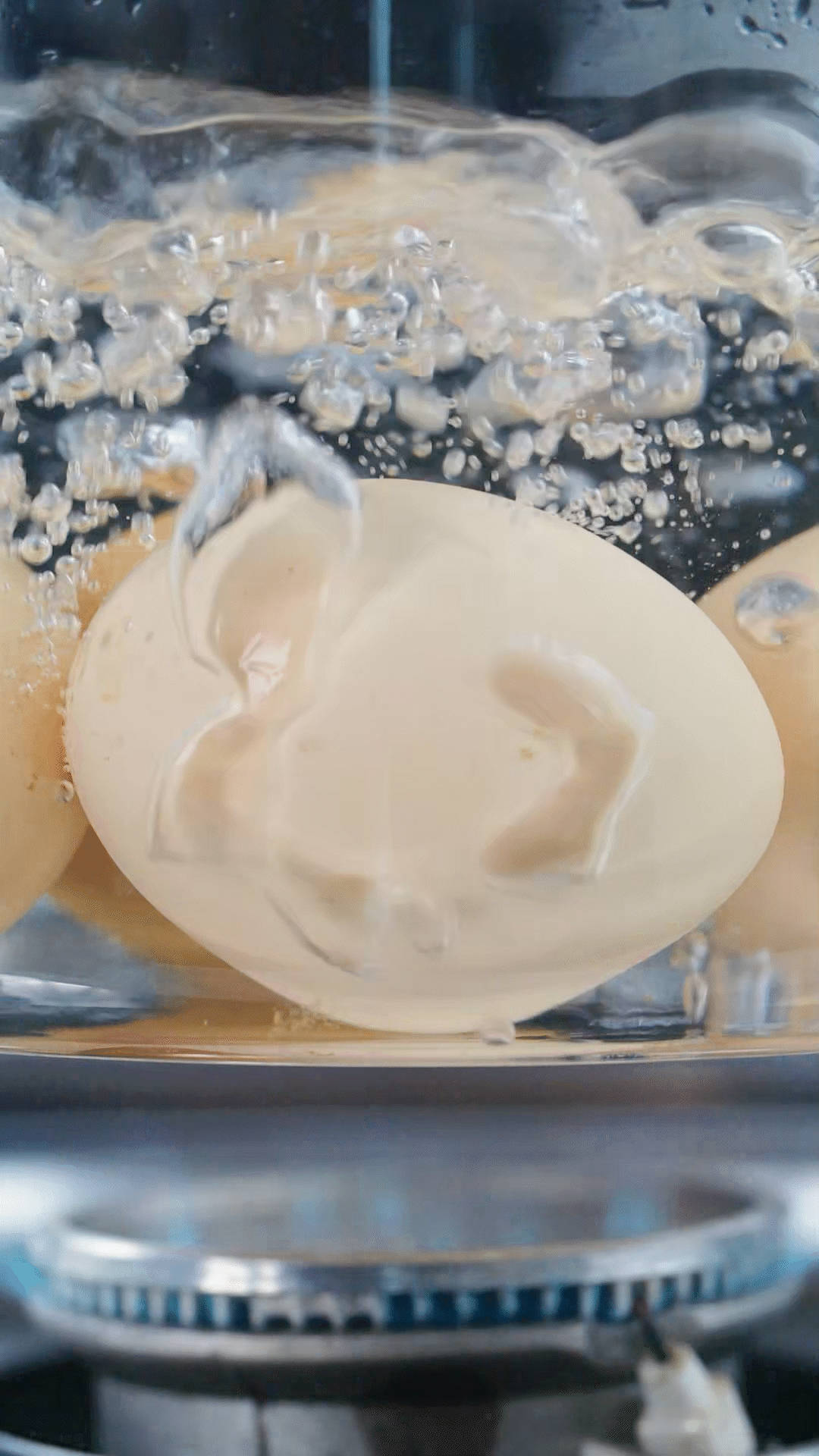 水開后放入可生食雞蛋煮6分鐘